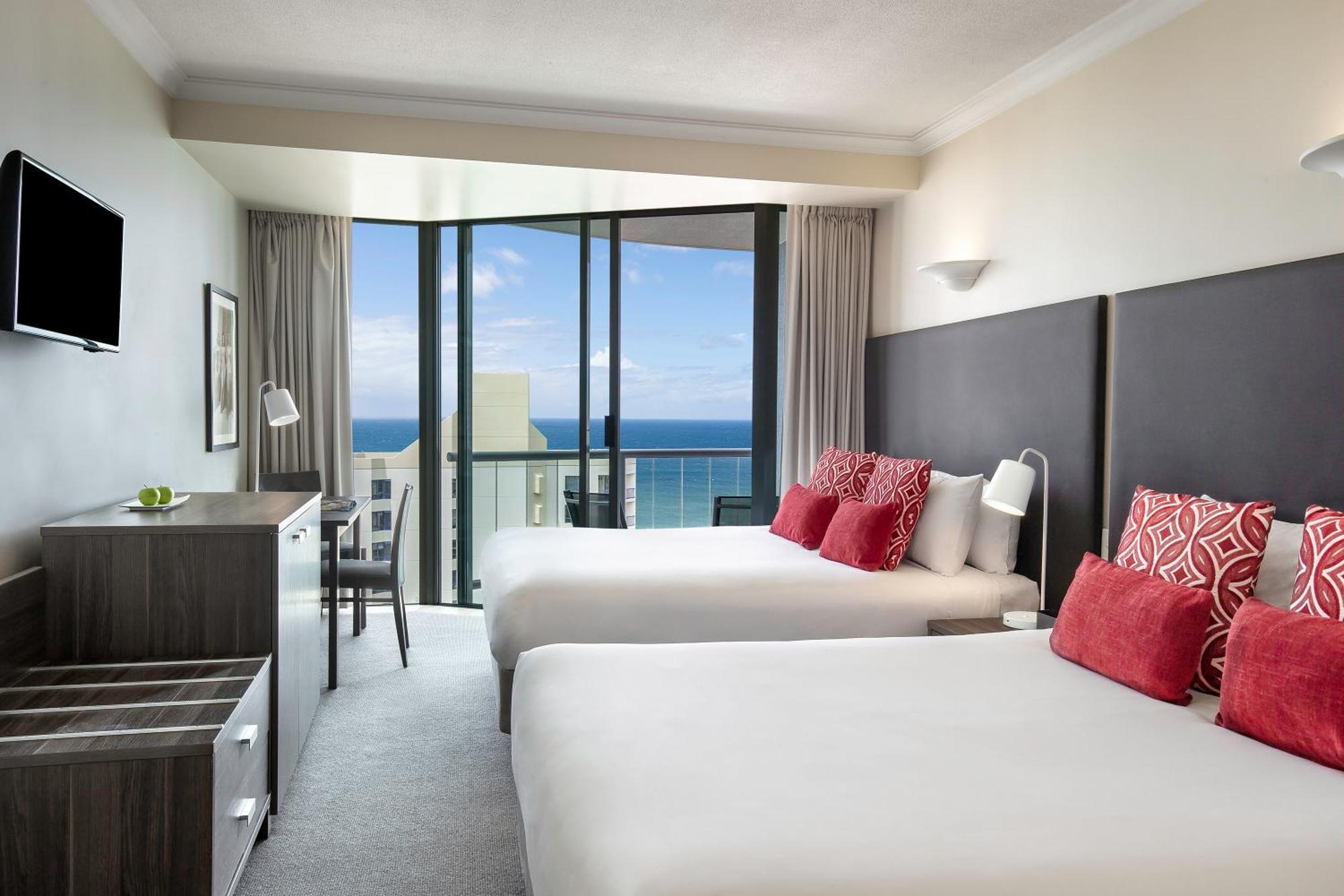 Hotel Deluxe Twin Room with Ocean View